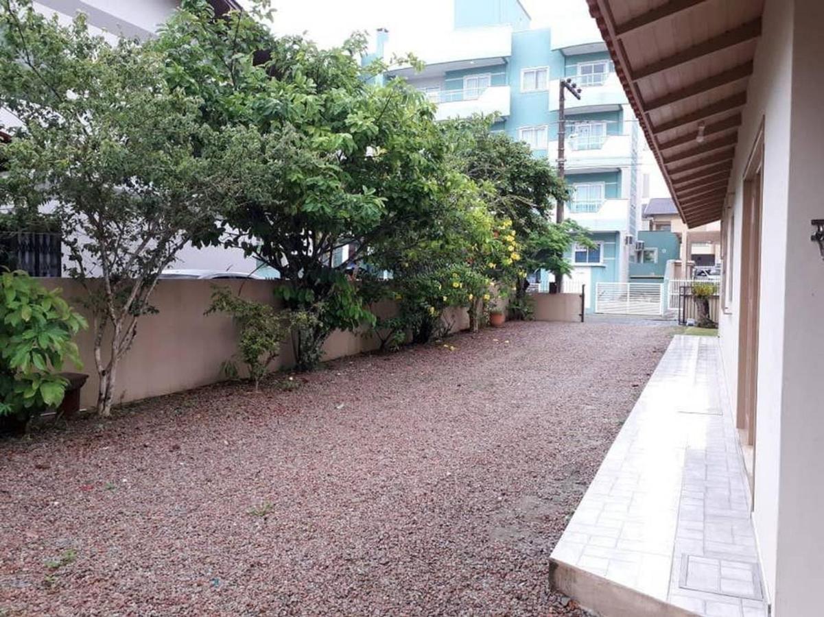 Casa De 03 Dormitorios No Centro De Bombinhas Exterior photo